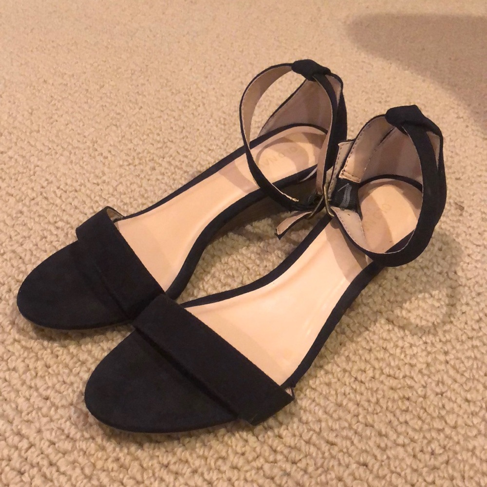 Open Toe Around the Ankle Black Wedges